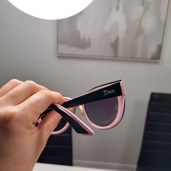 Christian Dior Sunglasses - Picture 3 of 9